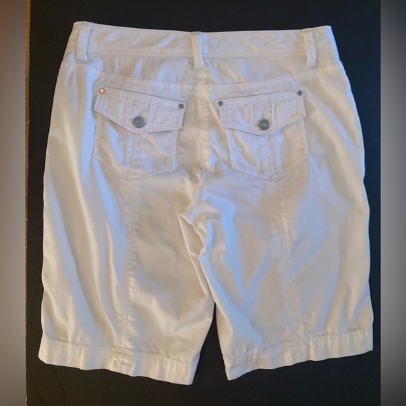 WHBM Bermuda Shorts size 0 - Picture 3 of 3
